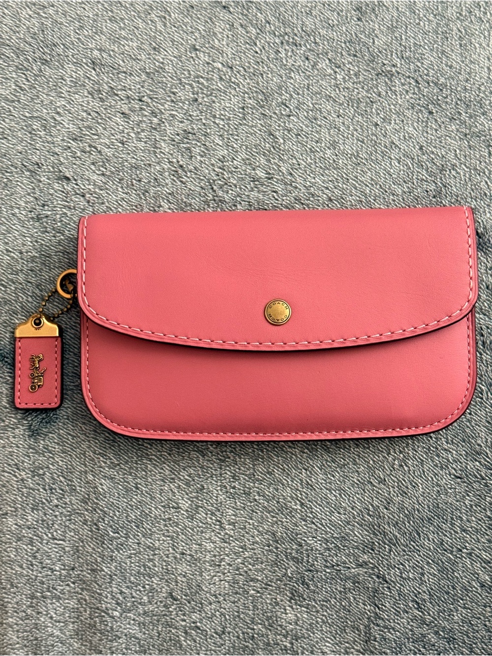 Coach 1941 rose clutch glove tanned leather
